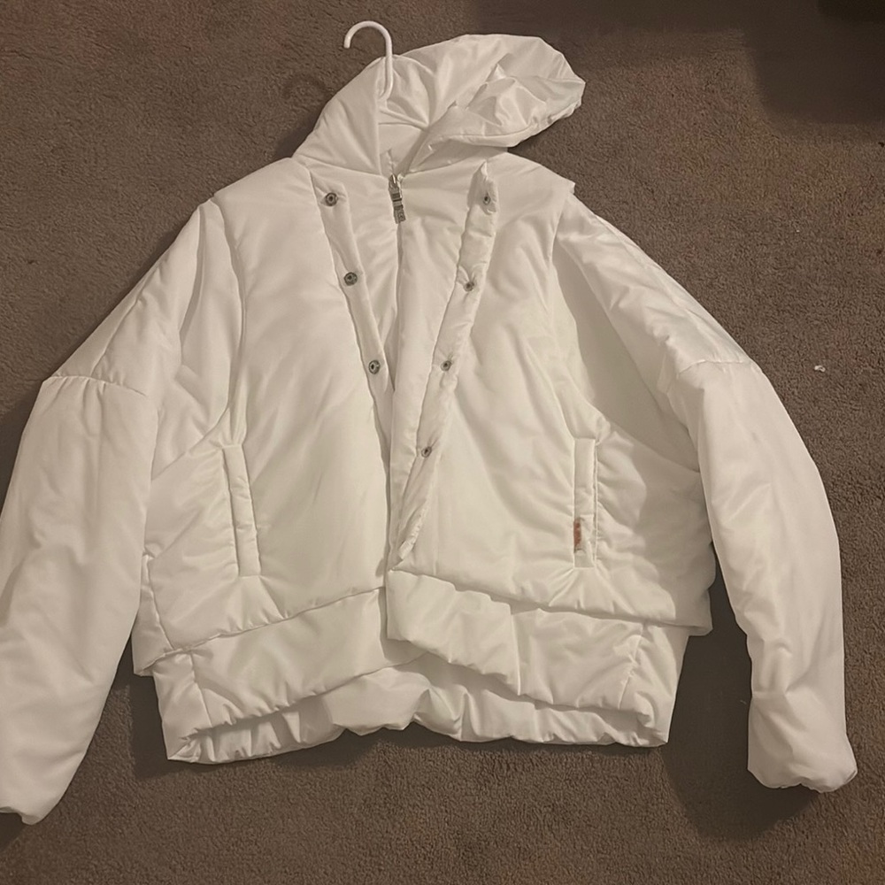 Stylish White Puffer Jacket